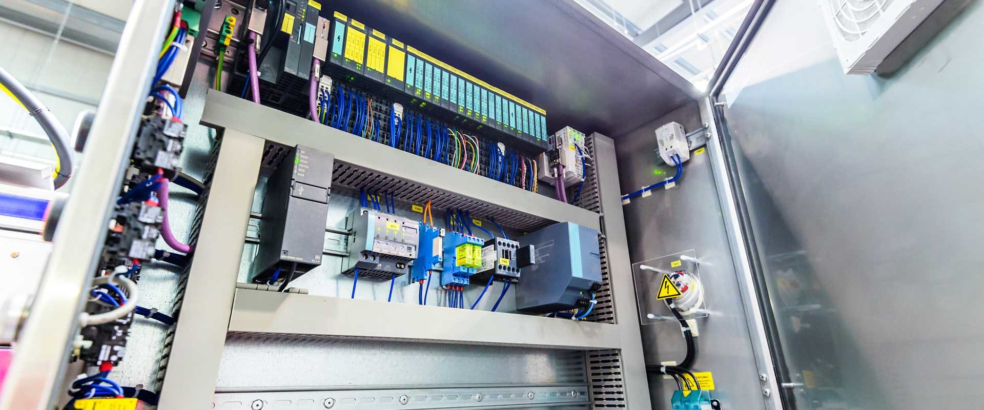 Armoire électrique industrielle câblée par PFR Services