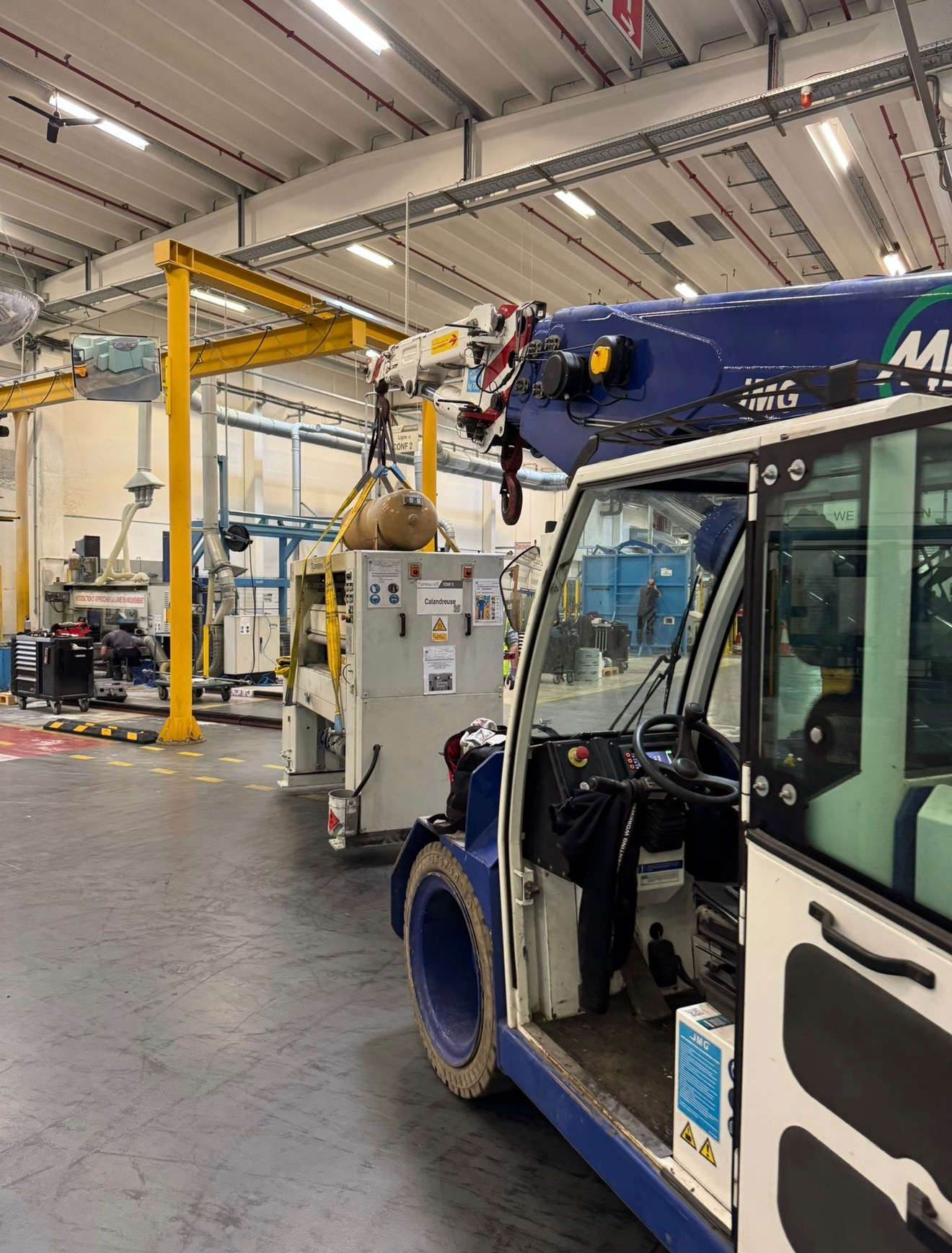 Ligne de production industrielle avec techniciens PFR Services